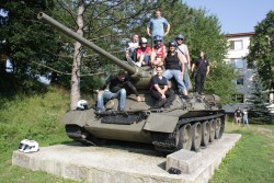 štyria tankisti a skúter.JPG